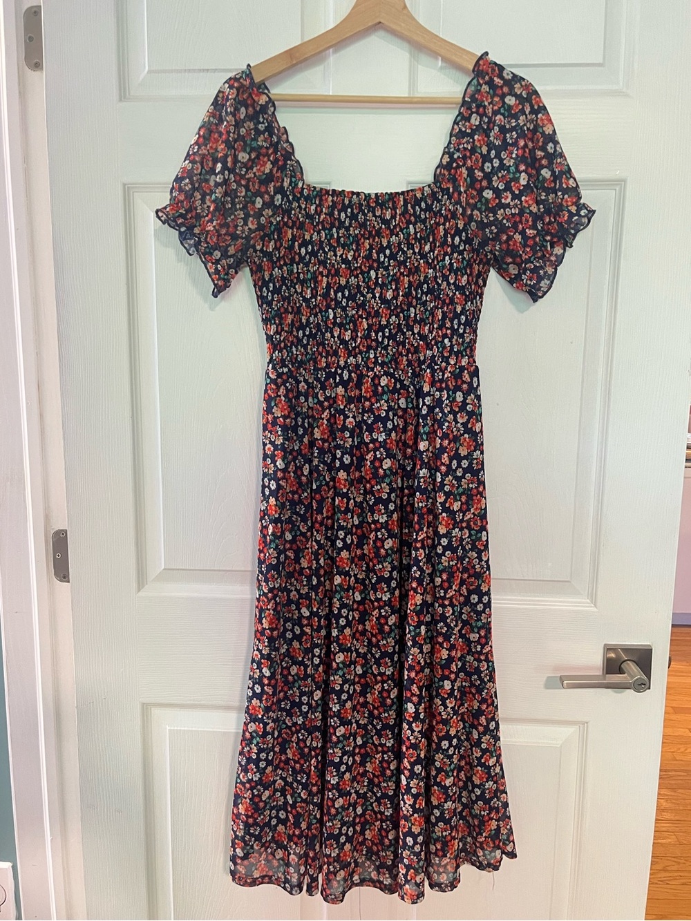 Siren Liliy Fall Floral Smocked Midi Dress - Dark Blue/Red Size Small